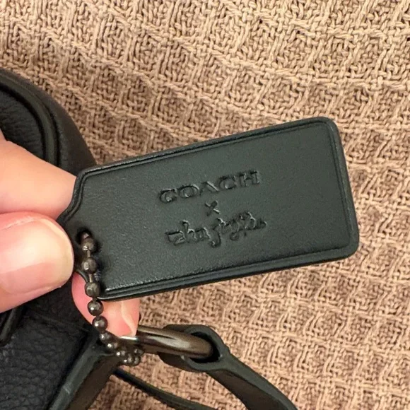 COACH Dylan 10 With Rexy By Zhu Jingyi - Picture 3 of 12